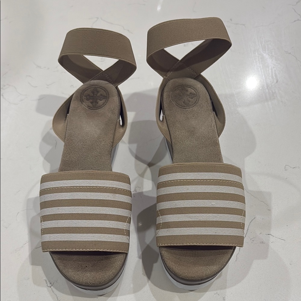 CHARLESTON SHOE CO. Tan and White Striped Sandals